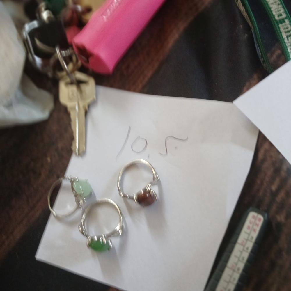 Light green ring - Picture 2 of 2